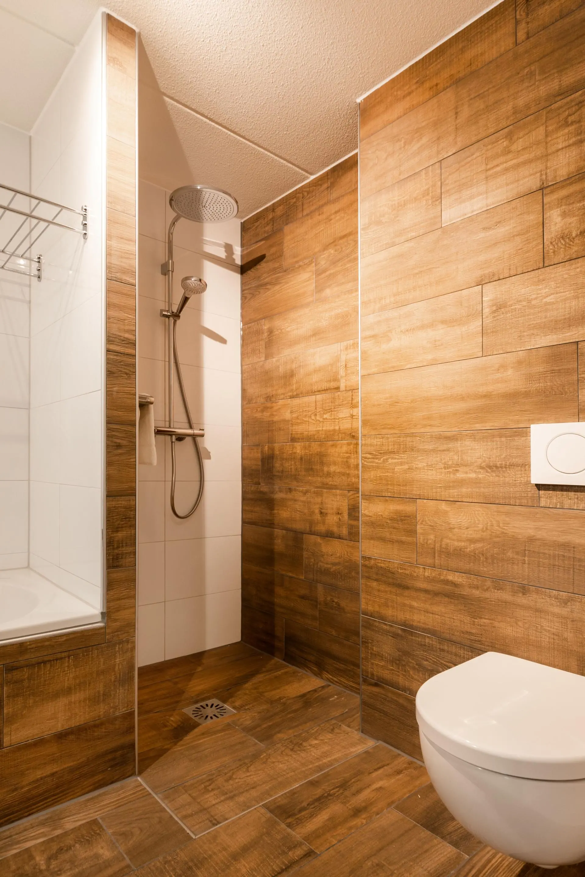 comfort_badkamer_regendouche_Hotel_Herikerberg_Paginabeheer_Comfort_Kamer__202402131454533[1]